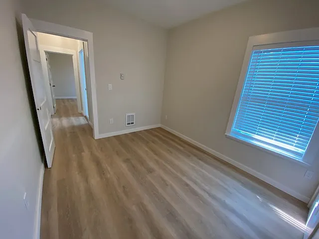 4724 7th Ave NE — Photo 19