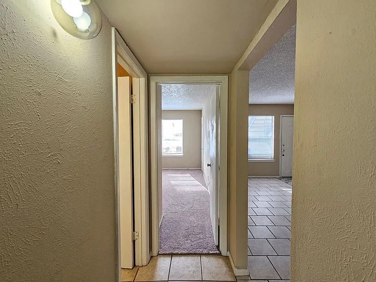 1305 Quail Cir #B — Photo 6