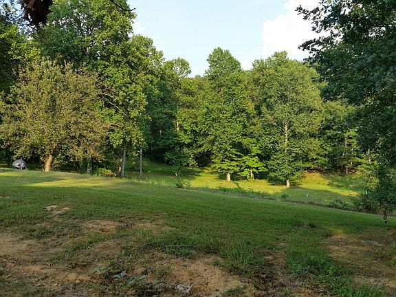 3rd image of 550 Scenic Hilltop Ln