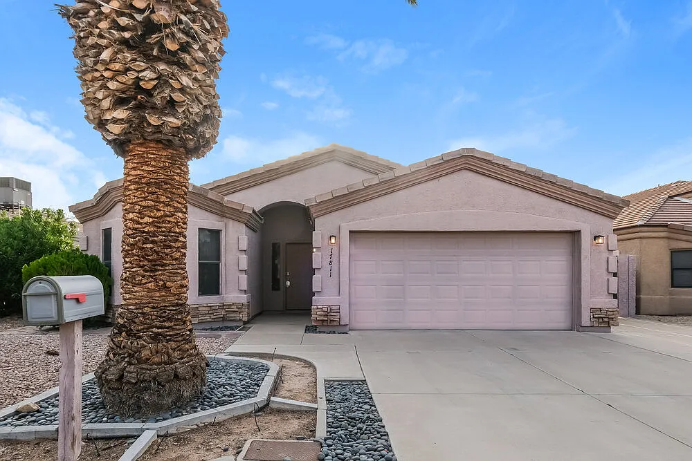 3 bed, 2.0 bath, 1559 sqft, $2,655 — Photo 1