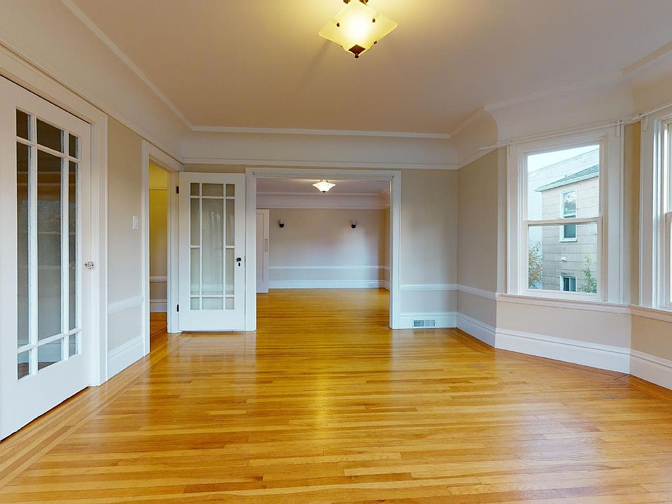 1st image of 308 32nd Ave