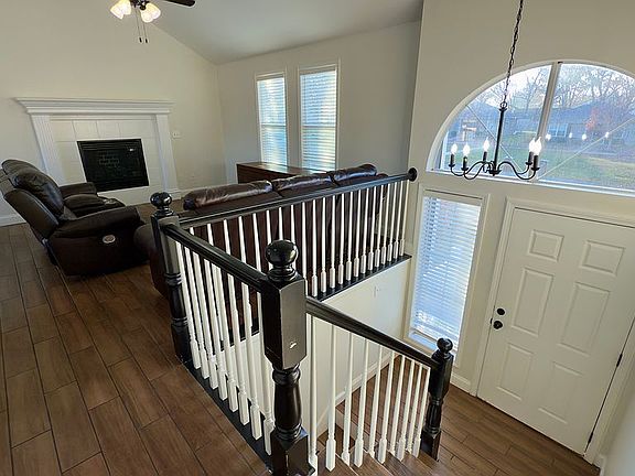 5th image of 405 S Monroe St