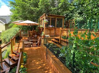 9931 NW Skyline Heights Dr, Portland, OR 97229
