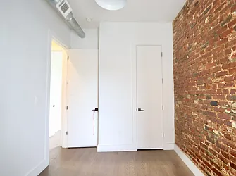 Rented by MADEHOME