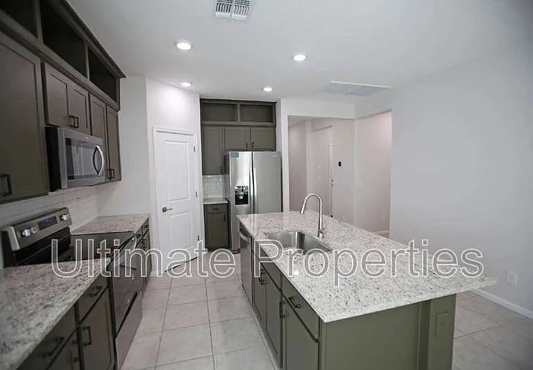 18182 W Poston Dr — Photo 7