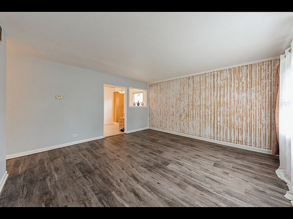 3rd image of 3209 Dornell Ave