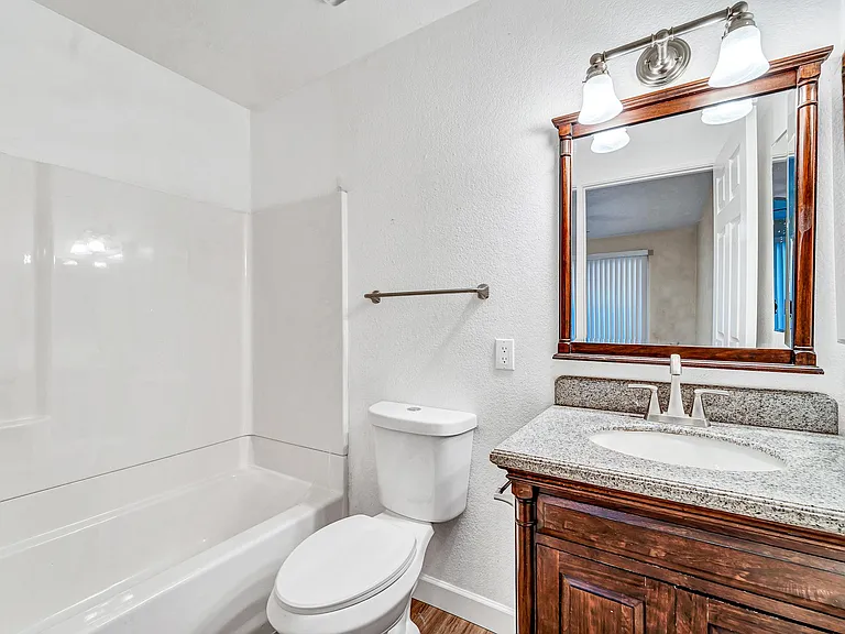 317 W Hononegh Dr #7 — Photo 19