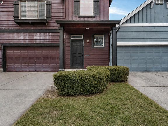 2nd image of 5726 NE 48th St