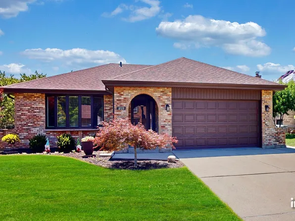 1809 Eaton Dr, Woodridge, IL 60517