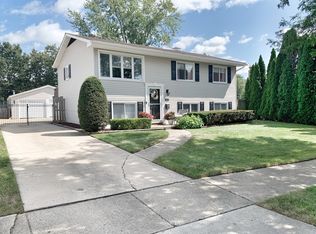 16881 Sandy Ln, Tinley Park, IL 60477