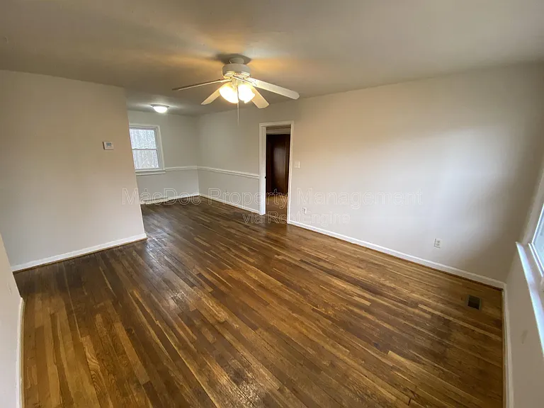 11308 Gordon Rd — Photo 2