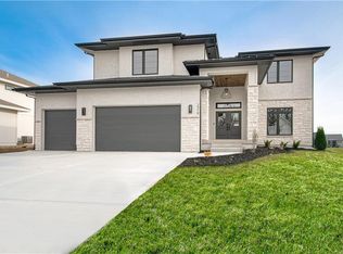 2319 Fishing Ln, Kearney, MO 64060