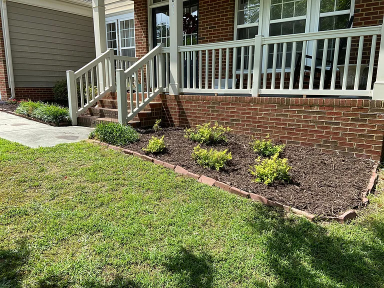 1041 Holtridge Dr — Photo 3