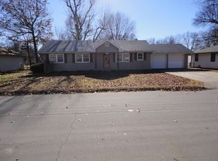 1142 W Berkeley St, Springfield, MO 65807