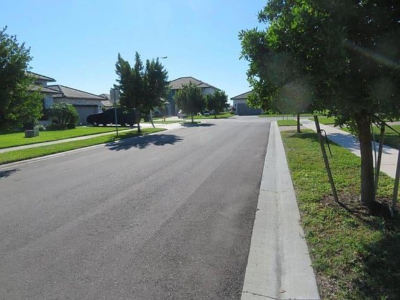 3rd image of 5059 Alonza Ave
