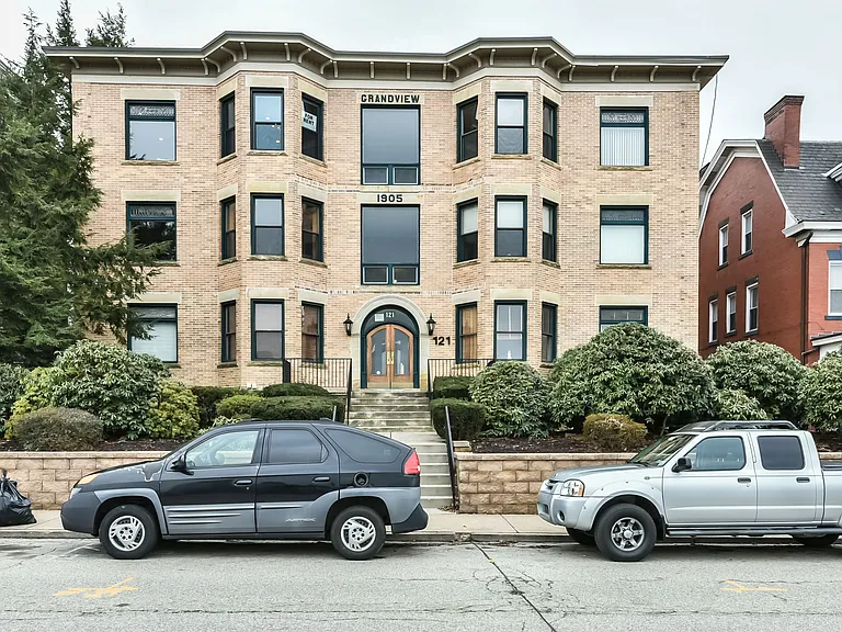 121 Grandview Ave #6 — Photo 1