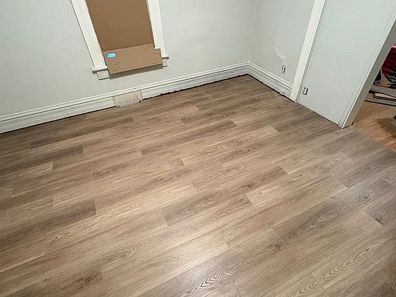 3rd image of 208 1st St NW