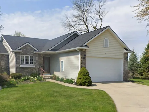 951 Cherrywood Cir #36, Portland, MI 48875