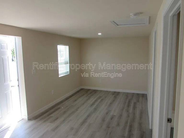 101 3rd St #1 — Photo 5
