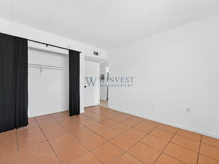 Presidential View Apartments — Photo 19