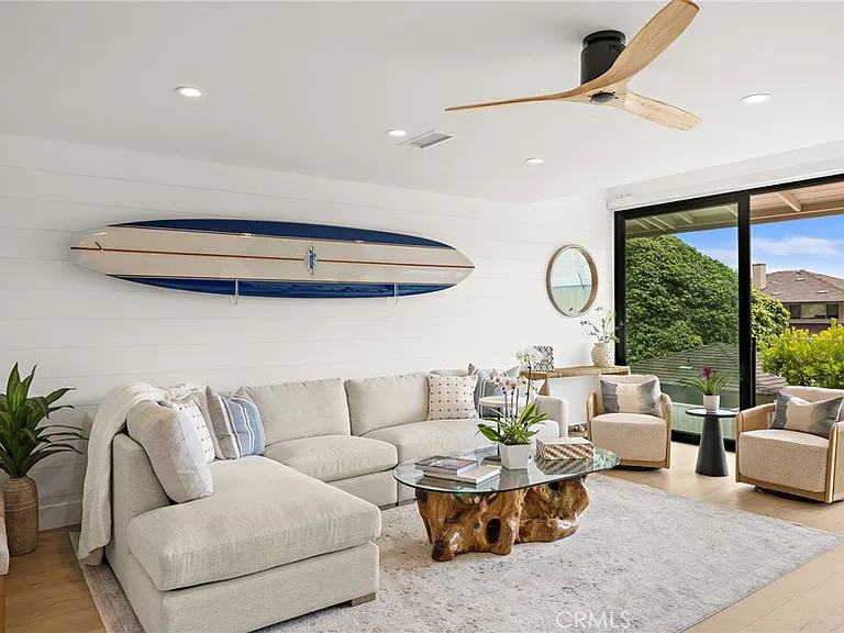 74 Blue Lagoon — Photo 24