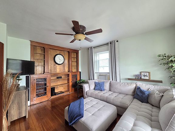 2nd image of 1022 New Jersey Ave #1