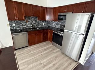 6045 Dunn St #103, Niagara Falls, ON L2G2P2