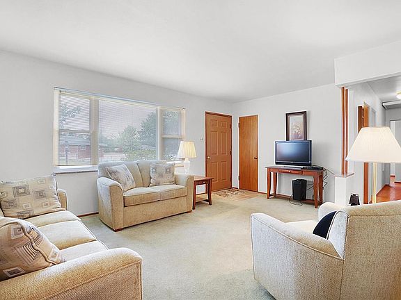 5th image of 1740 Ontario Dr