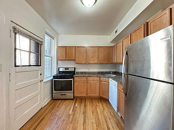 3rd image of 4601 N Western Ave #3