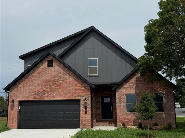 2303 Cassidy Ct, Siloam Springs, AR 72761