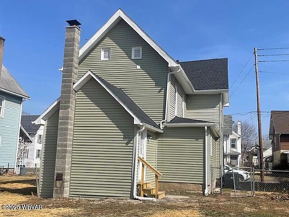 5th image of 805 Poplar St