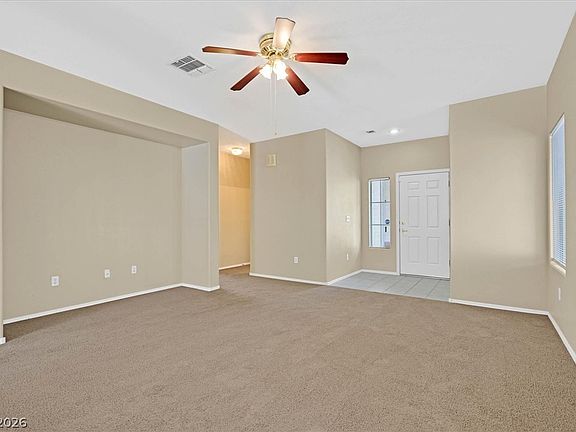 3rd image of 2553 Leighton Ave
