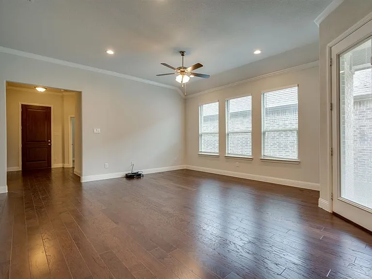 605 Boardwalk Way — Photo 6