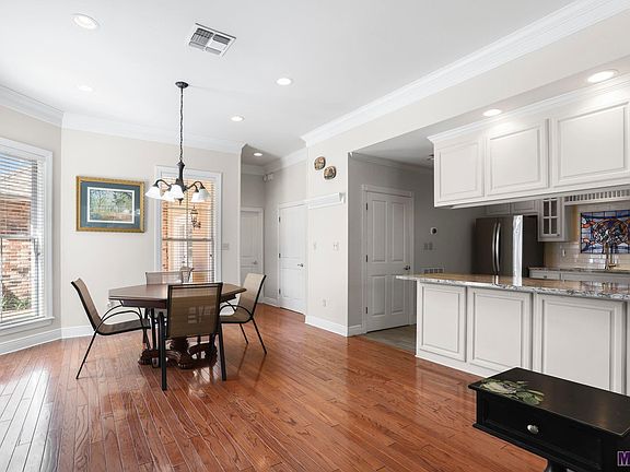 5th image of 5845 Laurel Hill Ln
