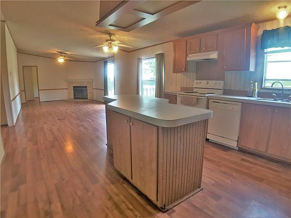 4th image of 660 County Road 2266
