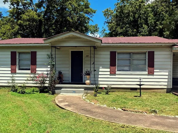 525 Quincy St, Scottsboro, AL 35768