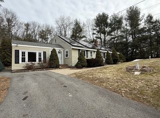 94 Boxford St, North Andover, MA 01845