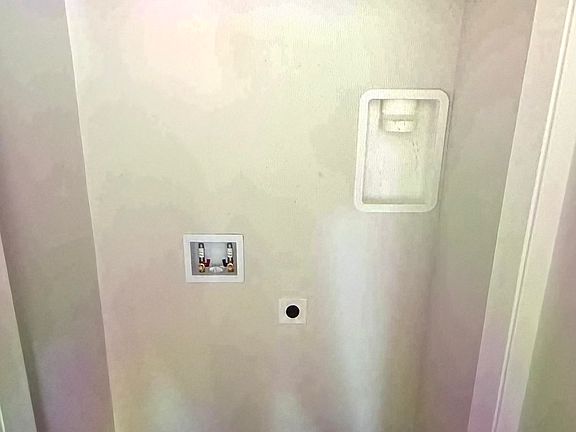 2nd image of 4445 W Tennessee Ave #5