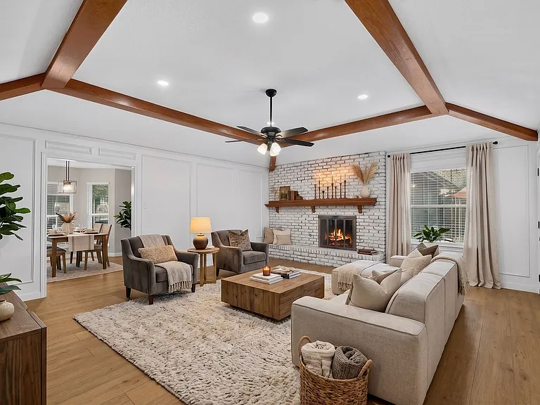 2308 Chamberlain Dr — Photo 8