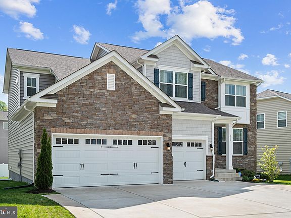 2nd image of 206 Marianne Pl