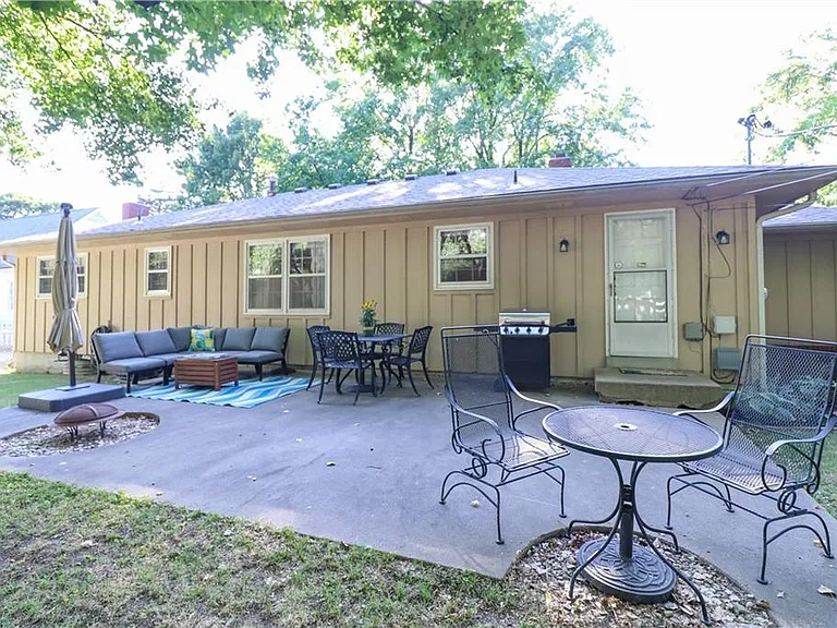 7631 Santa Fe Dr — Photo 10