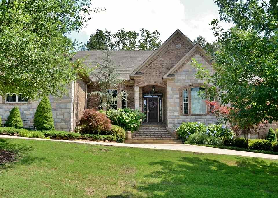 1st image of 1009 Lake Crest Dr