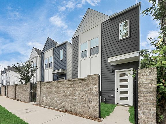 3rd image of 308 Neyland St