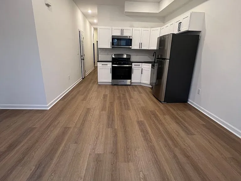 4213 W Girard Ave #2 — Photo 1