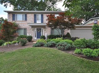 9727 Cambrook Dr, Saint Louis, MO 63123