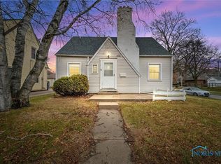2402 Berdan Ave, Toledo, OH 43613