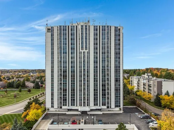 190 Hespeler Rd #1401, Cambridge, ON N1R 8B8