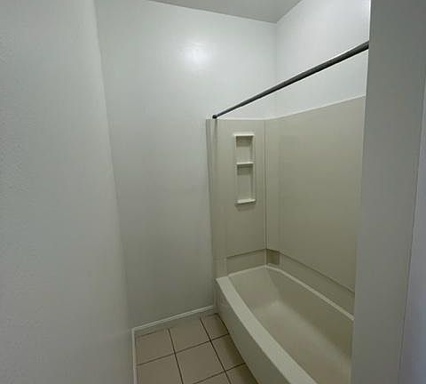 3rd image of 2050 E 125th St #8