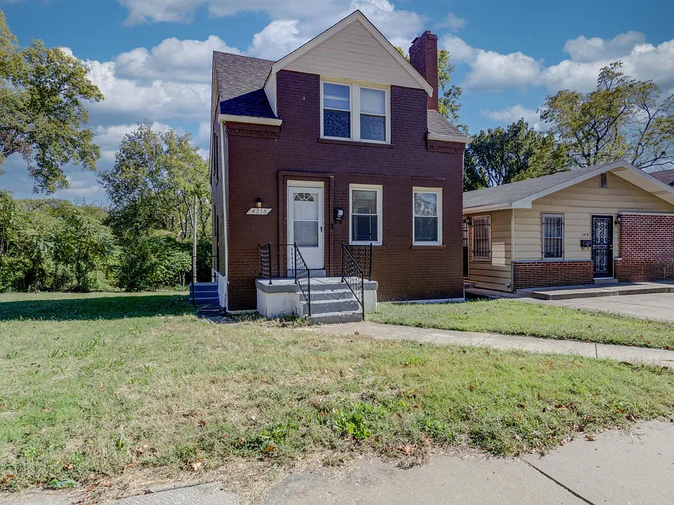 4218 Edgewood Blvd