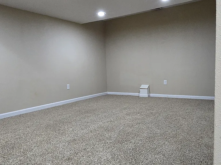 1564 Nine Iron Dr — Photo 32